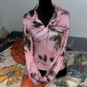 NWOT camo pullover